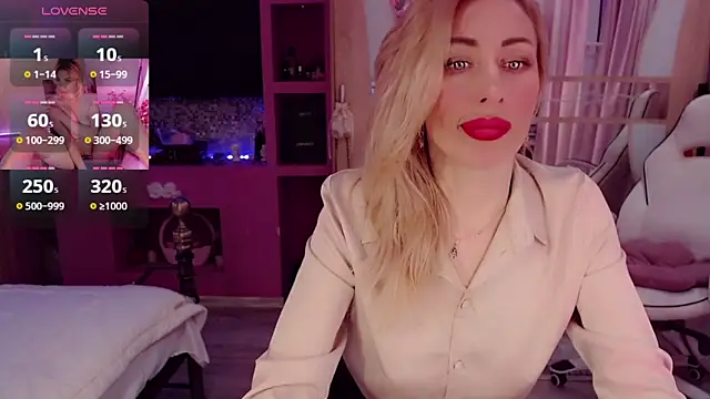 AnnieGOld  online show from 10-31-25, 07:48