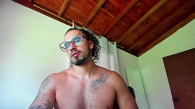 Snapshot of Baky_sexy chatting on 11-07-25, 02:50 Baky sexy online show from 11-07-25, 02:50