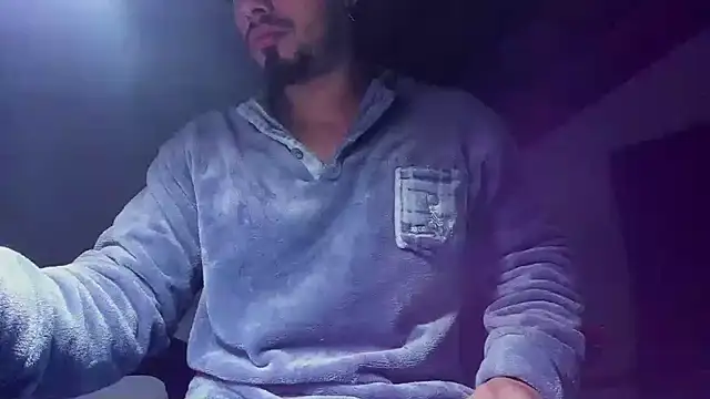 Snapshot of Baky_sexy chatting on 11-20-25, 09:53 Baky sexy online show from 11-20-25, 09:53