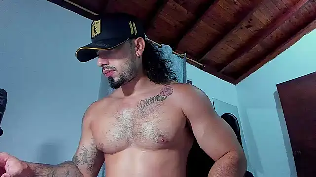 Snapshot of Baky_sexy chatting on 11-28-25, 05:21 Baky sexy online show from 11-28-25, 05:21