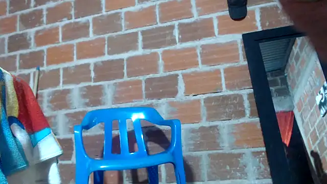 Snapshot of juanys_asshot chatting on 03-12-25, 11:53 juanys asshot online show from 03-12-25, 11:53