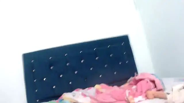 Snapshot of juanys_asshot chatting on 09-21-25, 12:01 juanys asshot online show from 09-21-25, 12:01