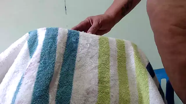 Snapshot of juanys_asshot chatting on 09-28-25, 02:22 juanys asshot online show from 09-28-25, 02:22