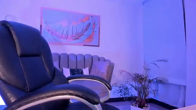 ZoePresleyX online show from 10-08-25, 03:04