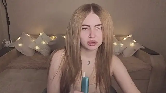 ViolettaLopez online show from 11-13-25, 09:08