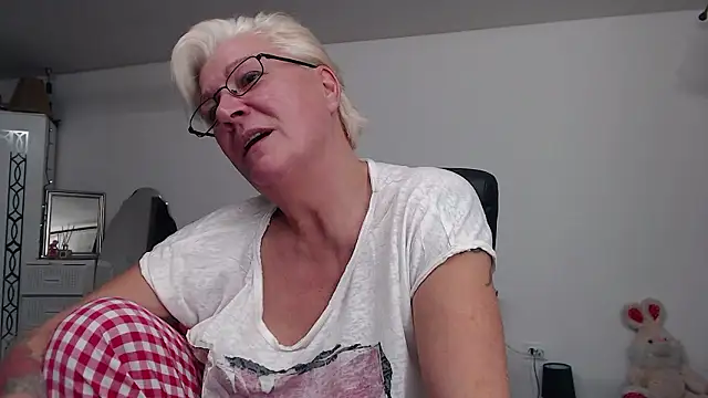 LaylaMilf online show from 12-02-24, 07:38