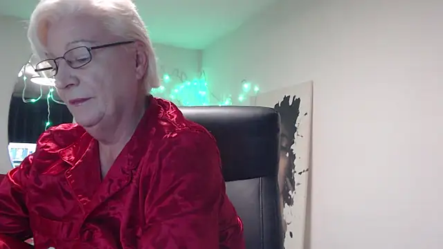 LaylaMilf online show from 12-24-24, 05:55