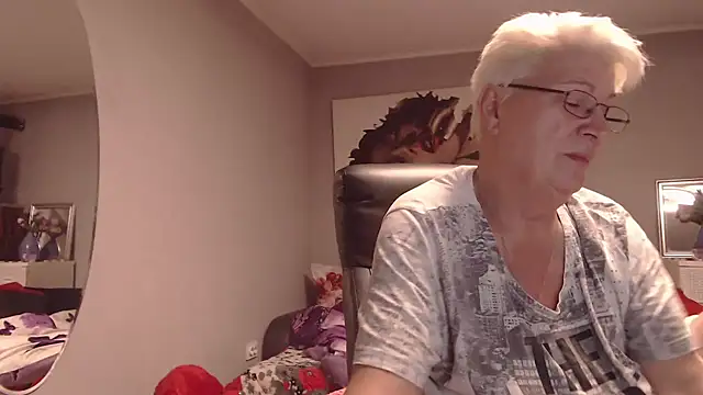 LaylaMilf online show from 10-09-25, 06:50