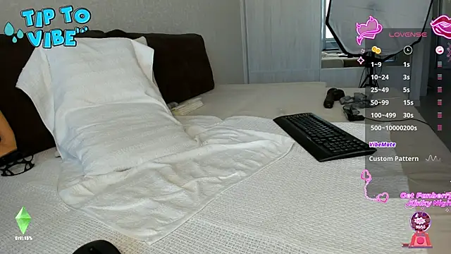 Smallnipples online show from 04-25-26, 07:55