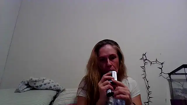 Snapshot of tmmcmannus chatting on 08-02-26, 04:55 tmmcmannus online show from 08-02-26, 04:55