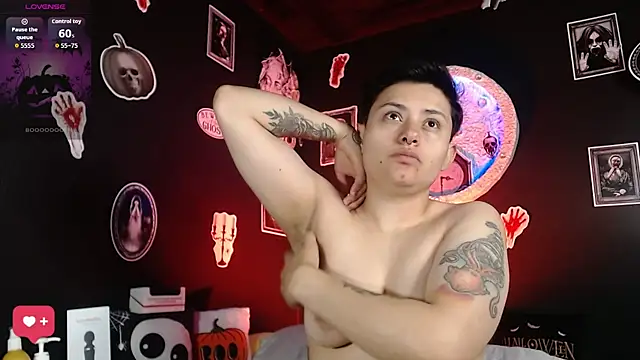 girl intense444 online show from 10-22-25, 01:11