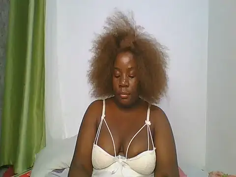 Snapshot of Deliciousgal chatting on 02-19-25, 09:25 Deliciousgal online show from 02-19-25, 09:25