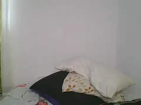 Snapshot of Deliciousgal chatting on 02-20-25, 12:04 Deliciousgal online show from 02-20-25, 12:04