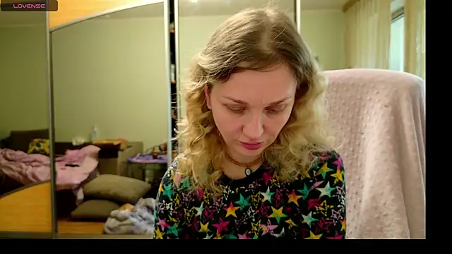 ModelEva online show from 04-25-26, 12:08