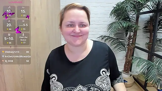 Snapshot of ScarlettSoft chatting on 12-16-24, 12:06 ScarlettSoft online show from 12-16-24, 12:06