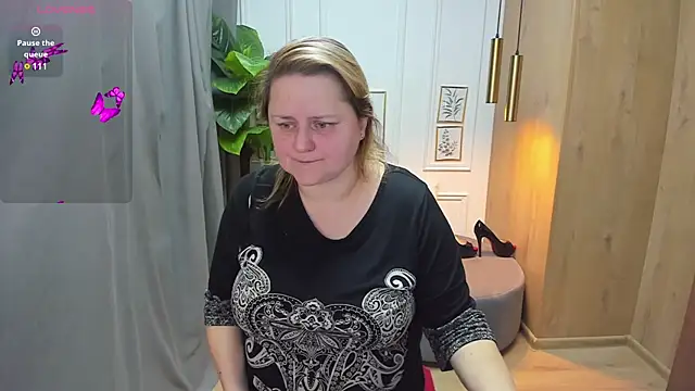 Snapshot of ScarlettSoft chatting on 12-17-24, 05:51 ScarlettSoft online show from 12-17-24, 05:51