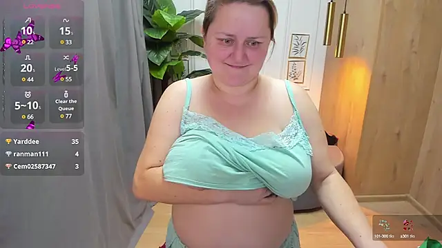 Snapshot of ScarlettSoft chatting on 12-17-24, 08:56 ScarlettSoft online show from 12-17-24, 08:56