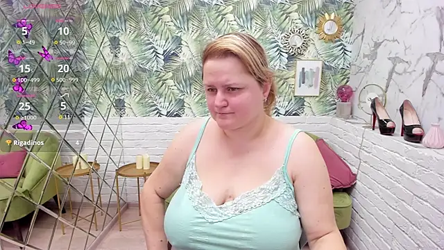 Snapshot of ScarlettSoft chatting on 01-27-25, 08:29 ScarlettSoft online show from 01-27-25, 08:29