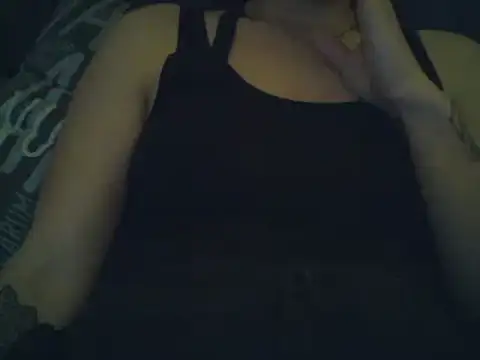 Snapshot of geilmeisje98 chatting on 12-22-24, 07:52 geilmeisje98 online show from 12-22-24, 07:52