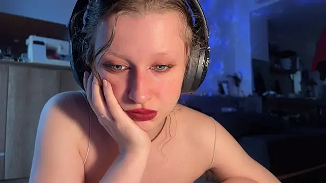 Snapshot of Hairy_Coraline chatting on 02-22-25, 10:29 Hairy Coraline online show from 02-22-25, 10:29