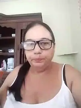 Snapshot of catdool chatting on 01-12-25, 12:23 catdool online show from 01-12-25, 12:23