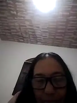 Snapshot of catdool chatting on 01-15-25, 11:40 catdool online show from 01-15-25, 11:40