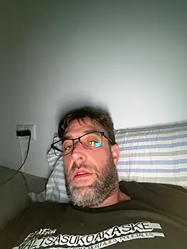 Snapshot of arttalan chatting on 10-25-25, 03:25 arttalan online show from 10-25-25, 03:25