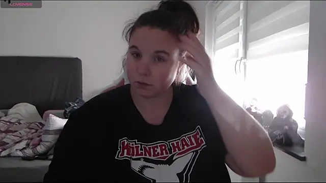 AureliaWinter online show from 11-02-25, 10:28