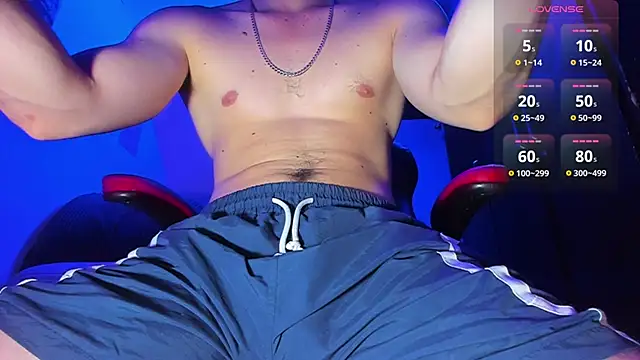 Snapshot of Alex_smith00 chatting on 03-21-25, 03:44 Alex smith00 online show from 03-21-25, 03:44