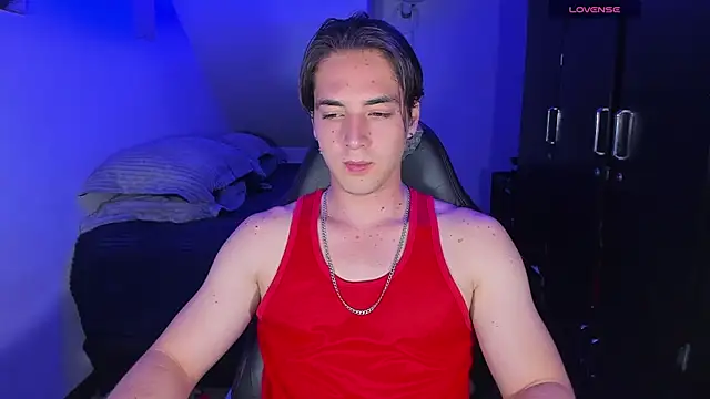 Snapshot of Alex_smith00 chatting on 09-20-25, 01:39 Alex smith00 online show from 09-20-25, 01:39