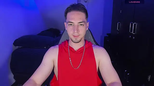 Snapshot of Alex_smith00 chatting on 10-05-25, 09:45 Alex smith00 online show from 10-05-25, 09:45