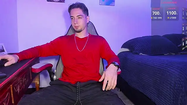 Snapshot of Alex_smith00 chatting on 10-11-25, 07:34 Alex smith00 online show from 10-11-25, 07:34