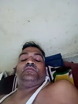 RandomSitcom online show from 04-23-26, 01:35