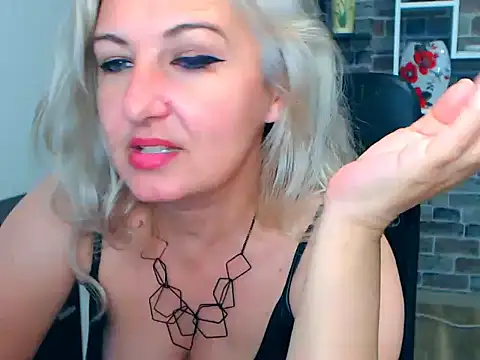 Snapshot of angel_devil_milf chatting on 01-29-25, 03:26 angel devil milf online show from 01-29-25, 03:26