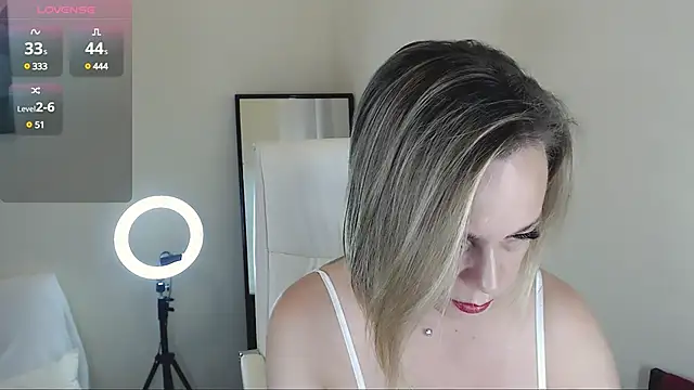 Tilly Eliot online show from 01-29-25, 09:07