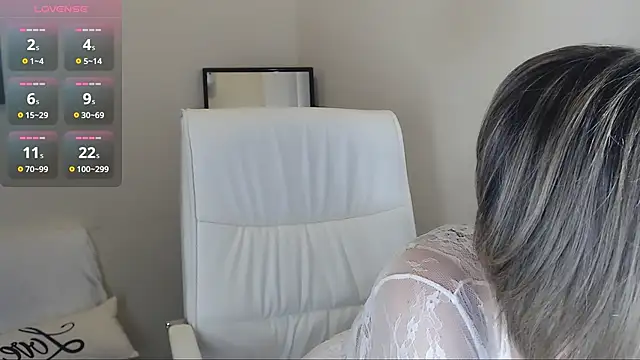 Tilly Eliot online show from 02-13-25, 02:09