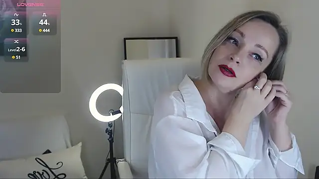 Tilly Eliot online show from 03-10-25, 08:34