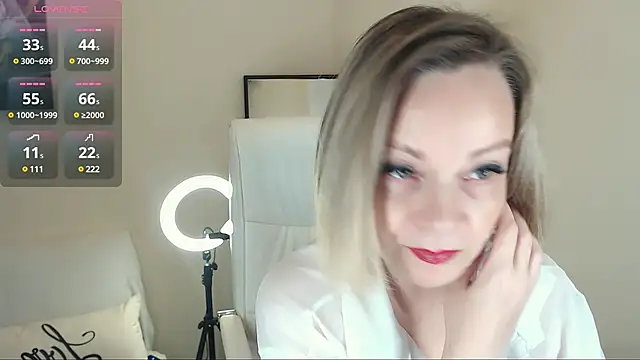 Tilly Eliot online show from 03-21-25, 03:57