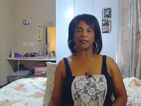Snapshot of Hotgrannyx chatting on 12-21-24, 09:44 Hotgrannyx online show from 12-21-24, 09:44