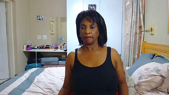Snapshot of Hotgrannyx chatting on 12-29-24, 01:17 Hotgrannyx online show from 12-29-24, 01:17