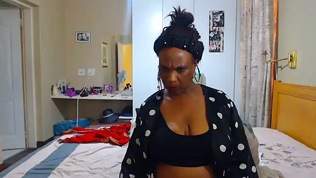 Snapshot of Hotgrannyx chatting on 01-28-25, 11:28 Hotgrannyx online show from 01-28-25, 11:28