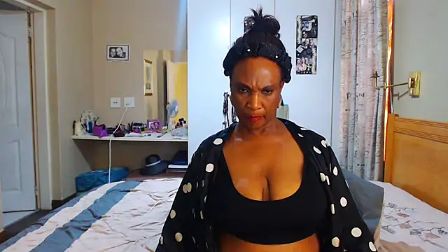 Snapshot of Hotgrannyx chatting on 01-28-25, 03:25 Hotgrannyx online show from 01-28-25, 03:25