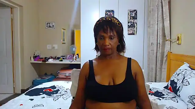 Snapshot of Hotgrannyx chatting on 02-20-25, 01:19 Hotgrannyx online show from 02-20-25, 01:19