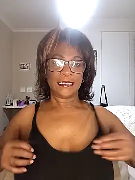 Snapshot of Hotgrannyx chatting on 09-10-25, 06:02 Hotgrannyx online show from 09-10-25, 06:02