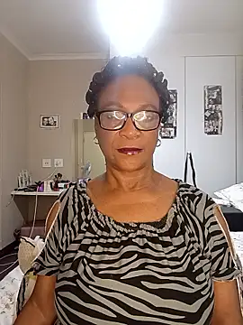 Snapshot of Hotgrannyx chatting on 09-26-25, 01:53 Hotgrannyx online show from 09-26-25, 01:53
