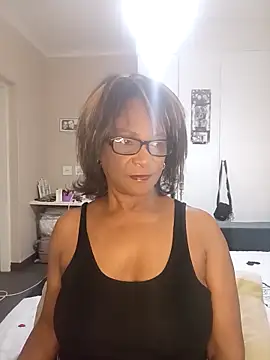 Snapshot of Hotgrannyx chatting on 10-12-25, 06:23 Hotgrannyx online show from 10-12-25, 06:23