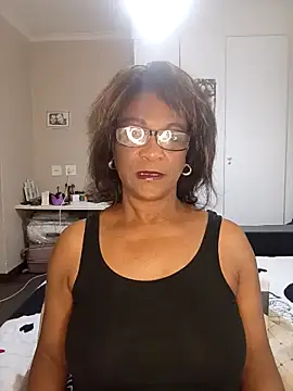 Snapshot of Hotgrannyx chatting on 10-15-25, 04:23 Hotgrannyx online show from 10-15-25, 04:23