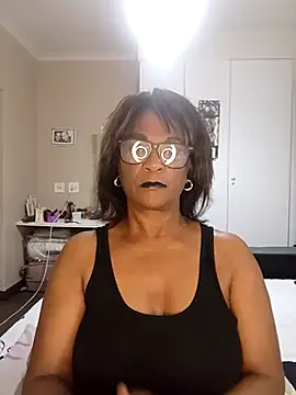 Snapshot of Hotgrannyx chatting on 10-17-25, 04:04 Hotgrannyx online show from 10-17-25, 04:04