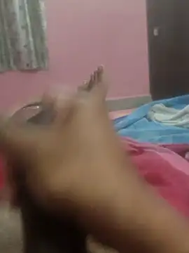 omar23121 online show from 01-09-25, 07:08