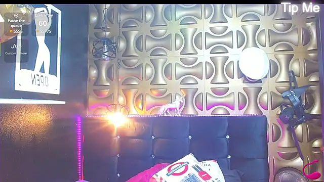 Snapshot of angel_sexyevil chatting on 03-03-25, 12:27 angel sexyevil online show from 03-03-25, 12:27